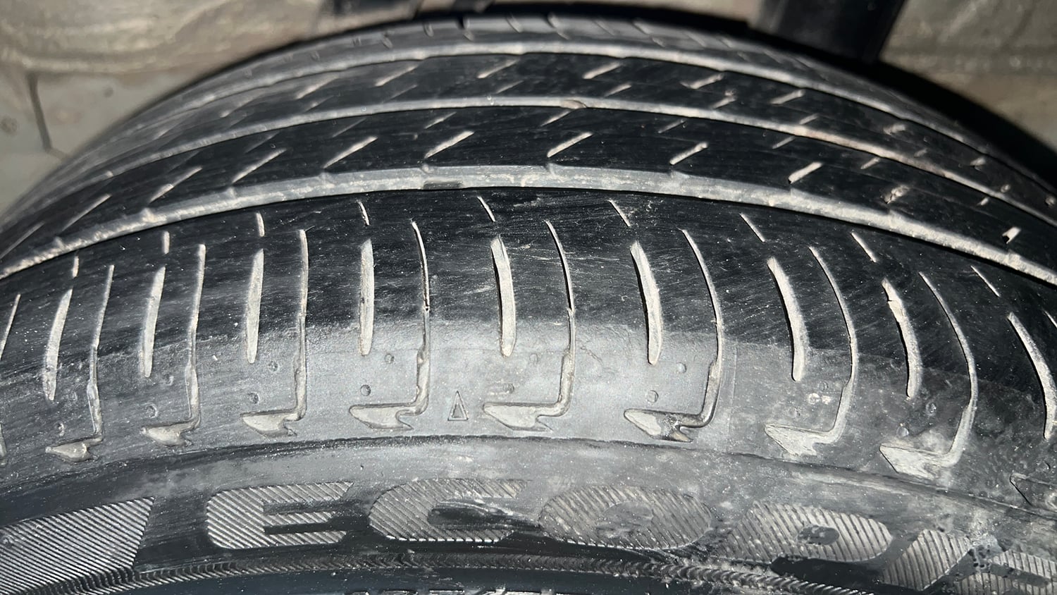 Used 2022 Honda City ZX Petrol Petrol Manual tyres LEFT REAR TYRE TREAD VIEW
