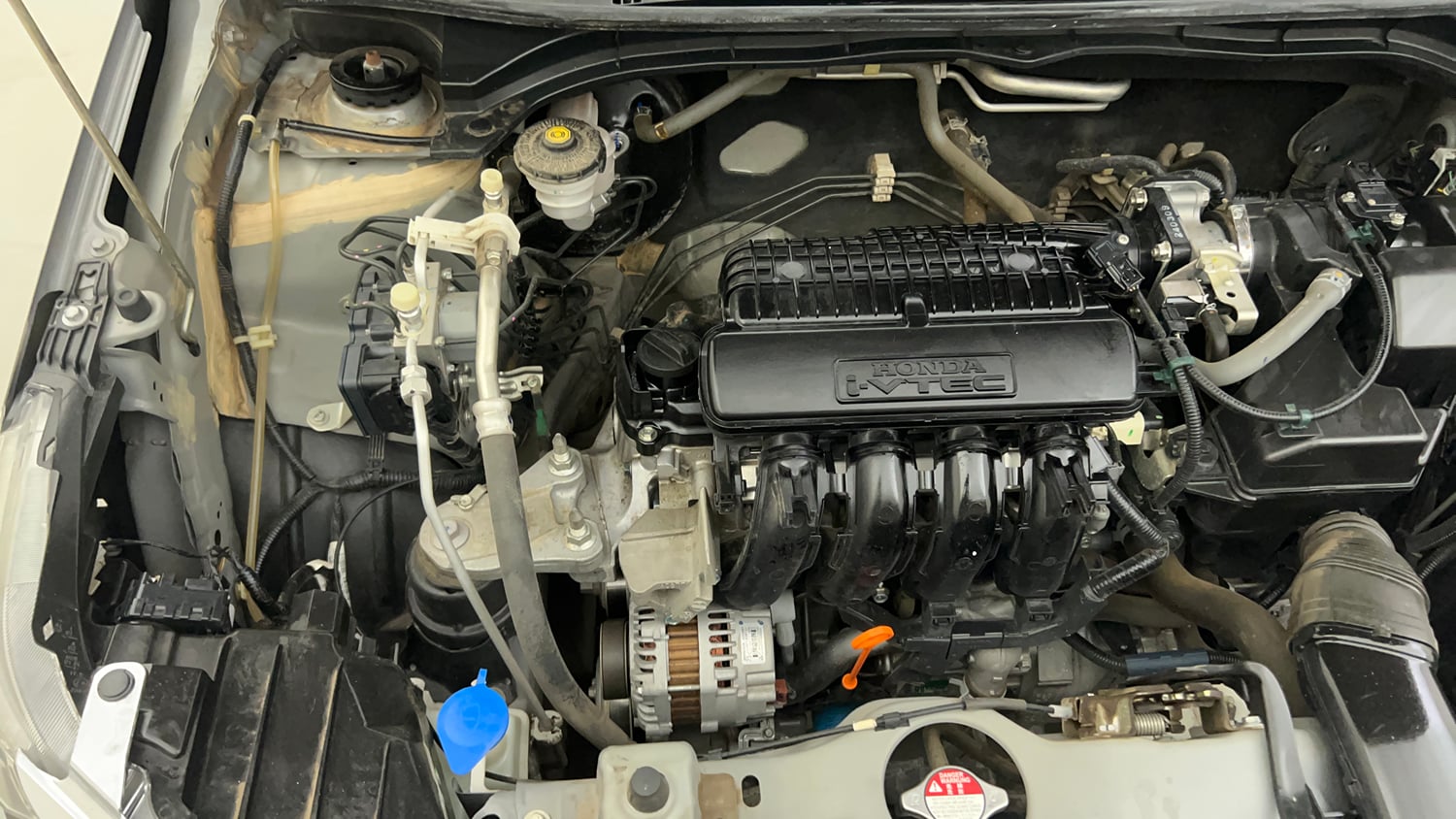 Used 2024 Honda Amaze VX 1.2 Petrol CVT Petrol Automatic engine ENGINE RIGHT SIDE VIEW