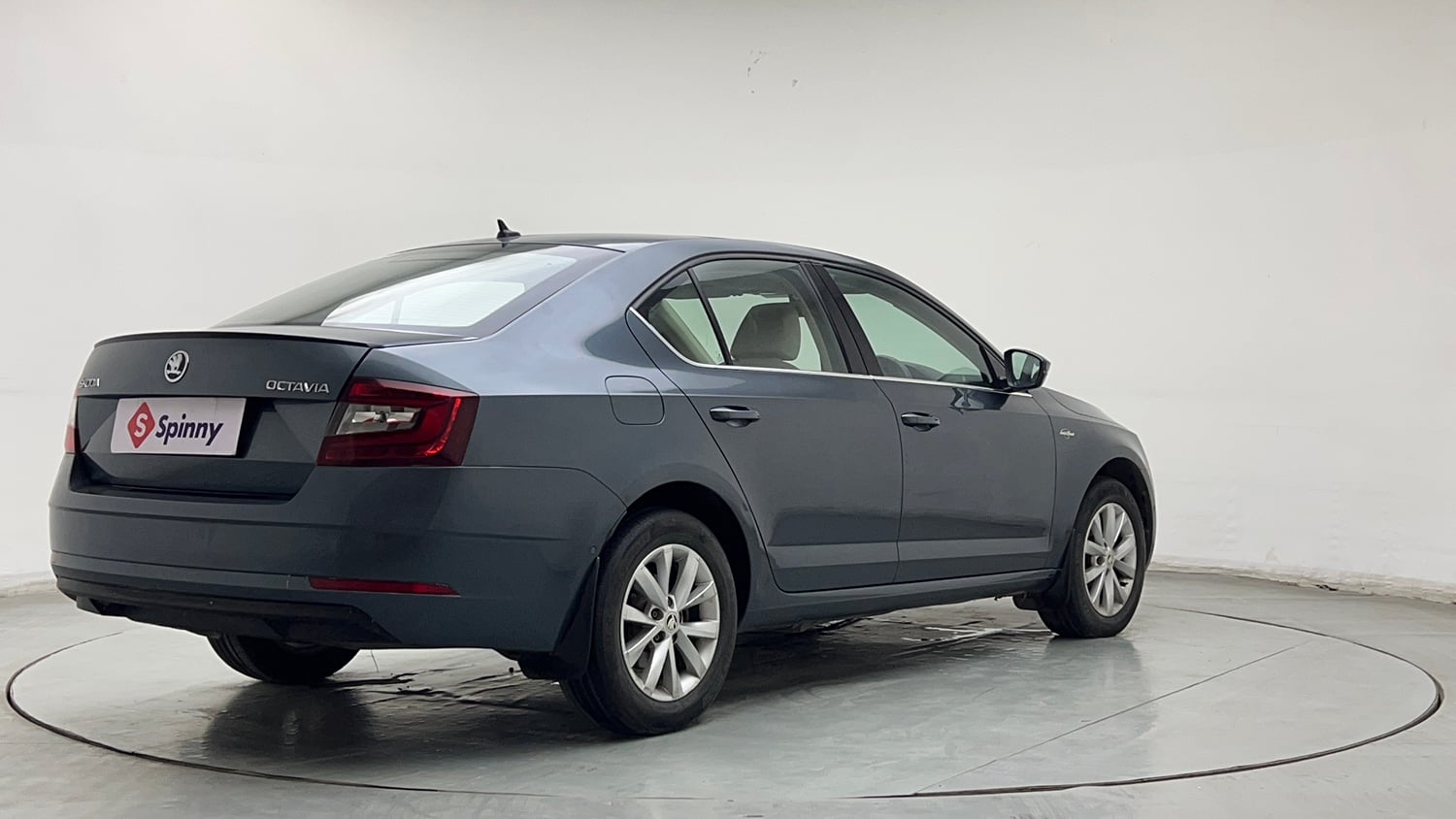 Used 2018 Skoda Octavia 1.8 TSI L&K Petrol Automatic exterior RIGHT REAR CORNER VIEW
