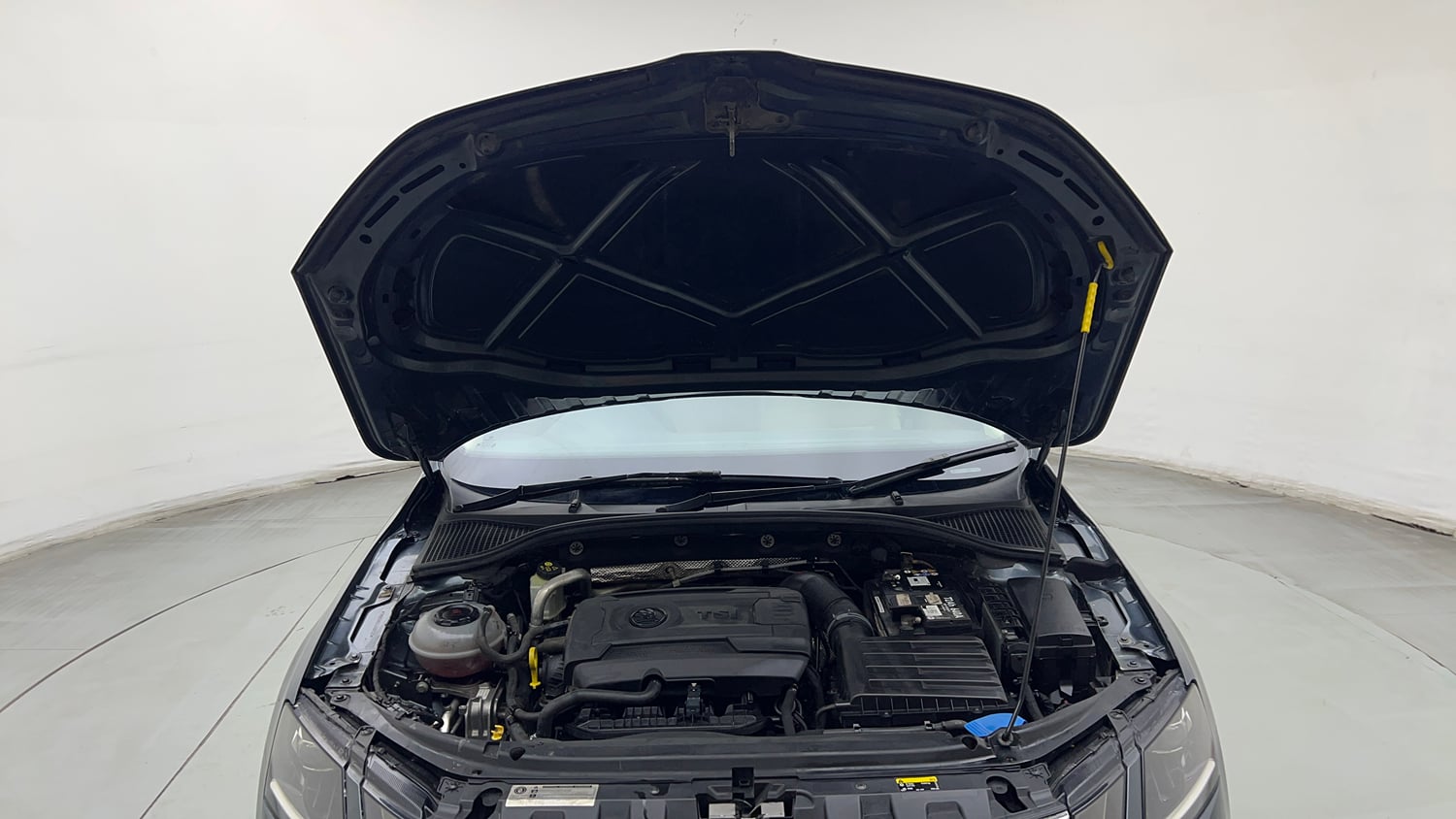 Used 2018 Skoda Octavia 1.8 TSI L&K Petrol Automatic engine ENGINE & BONNET OPEN FRONT VIEW