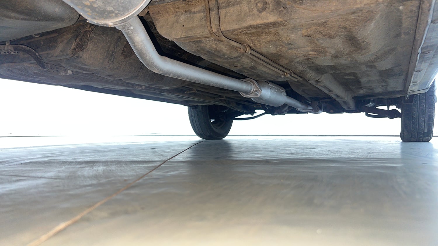 Used 2014 Maruti Suzuki Alto 800 Lxi Petrol Manual extra REAR RIGHT UNDERBODY VIEW