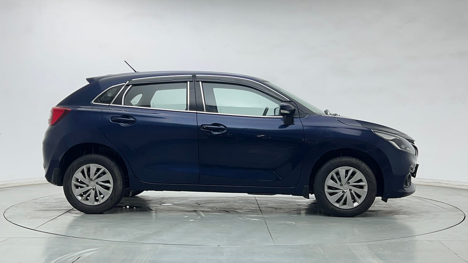 Used 2022 Maruti Suzuki Baleno Delta MT Petrol Manual exterior RIGHT SIDE VIEW