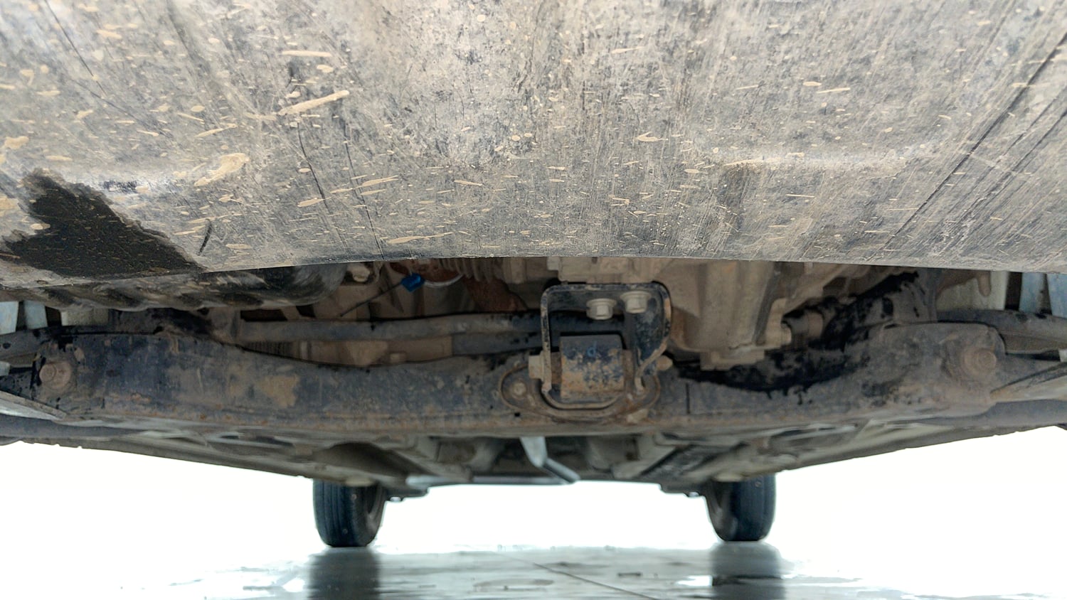 Used 2019 Hyundai Elite i20 Magna Plus 1.2 Petrol Manual extra FRONT LEFT UNDERBODY VIEW