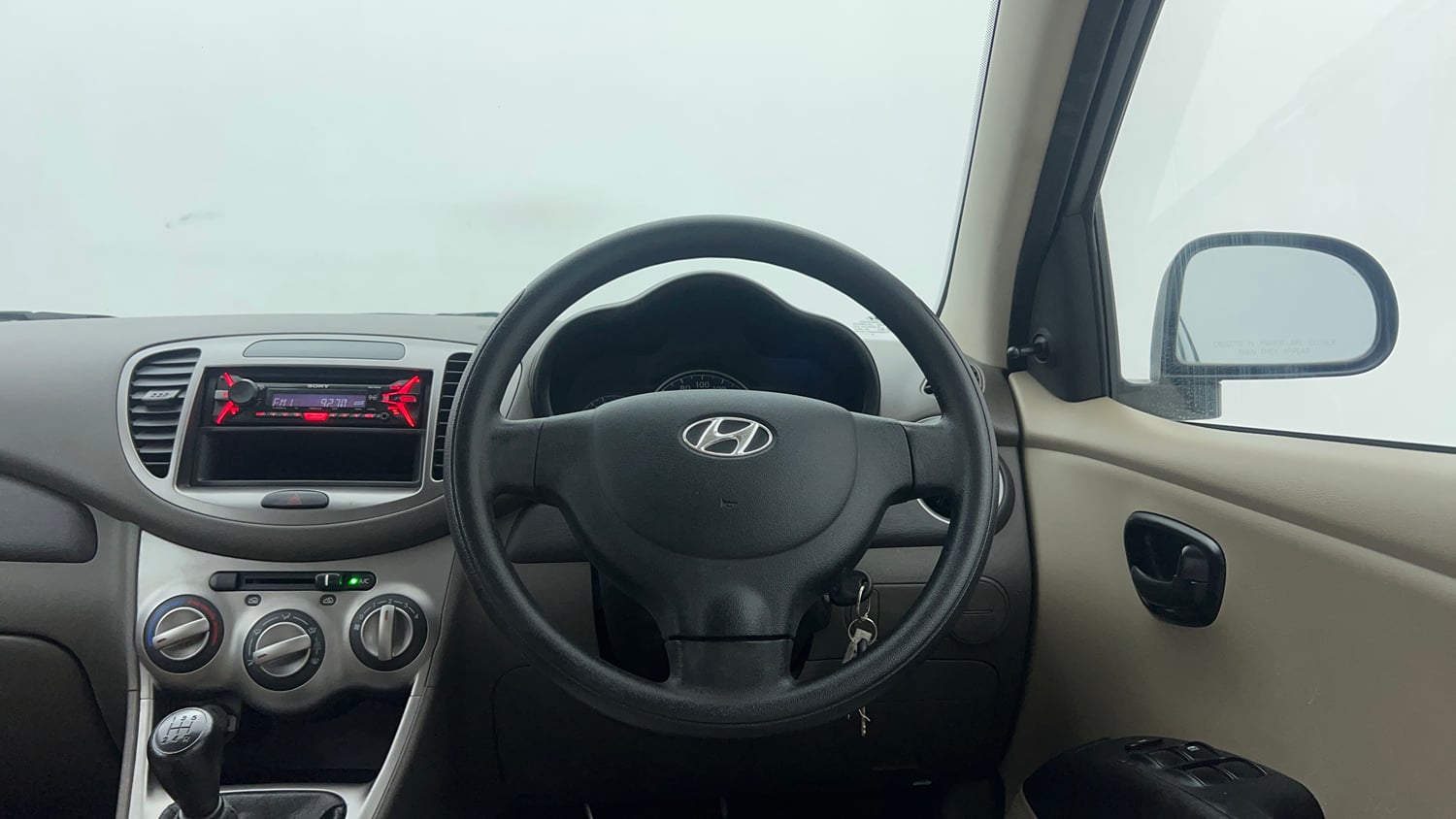 Used 2016 Hyundai i10 Magna 1.1 iRDE2 Petrol Manual interior STEERING VIEW