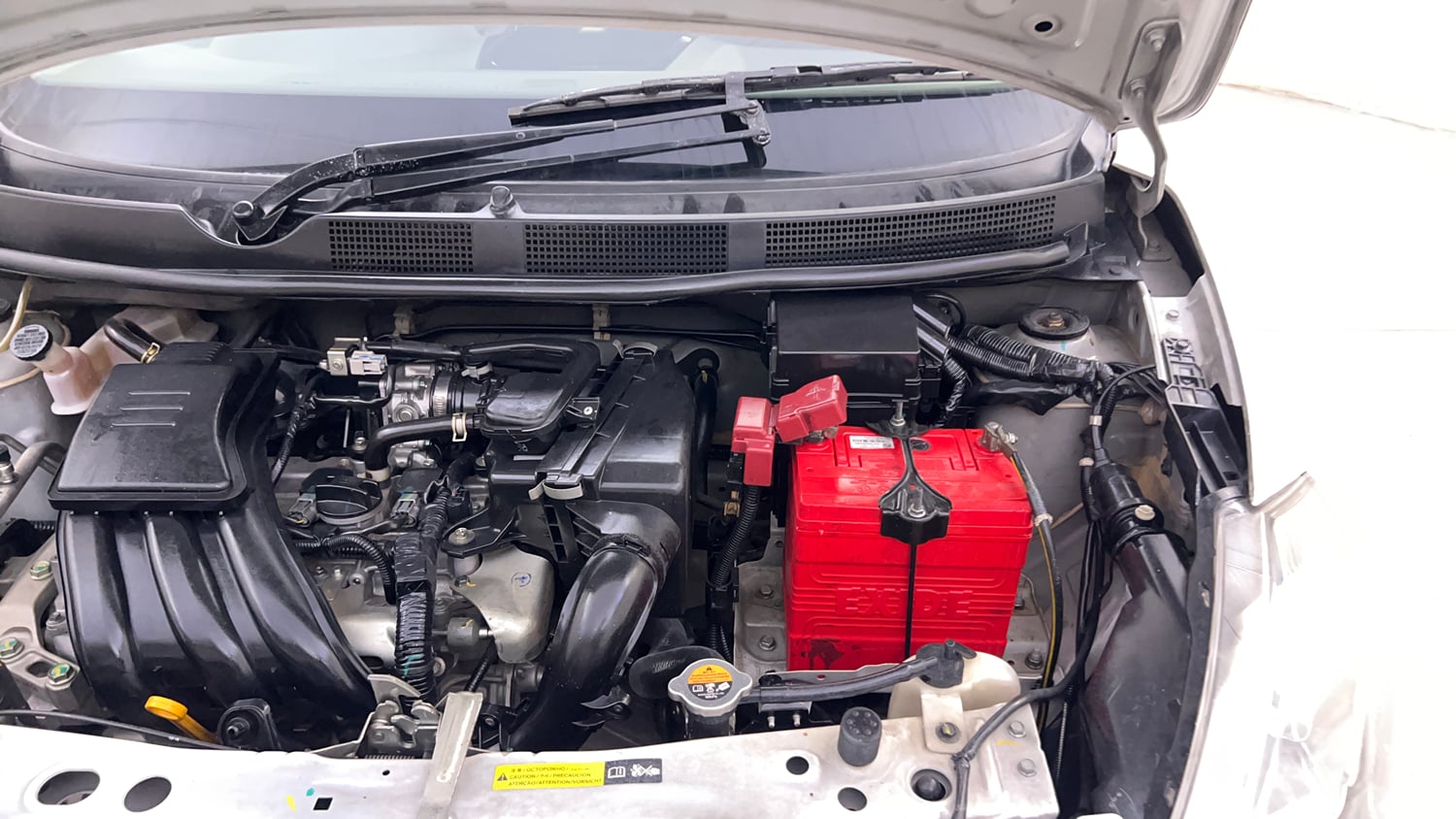 Used 2015 Datsun GO T Petrol Manual engine ENGINE LEFT SIDE HINGE & APRON VIEW