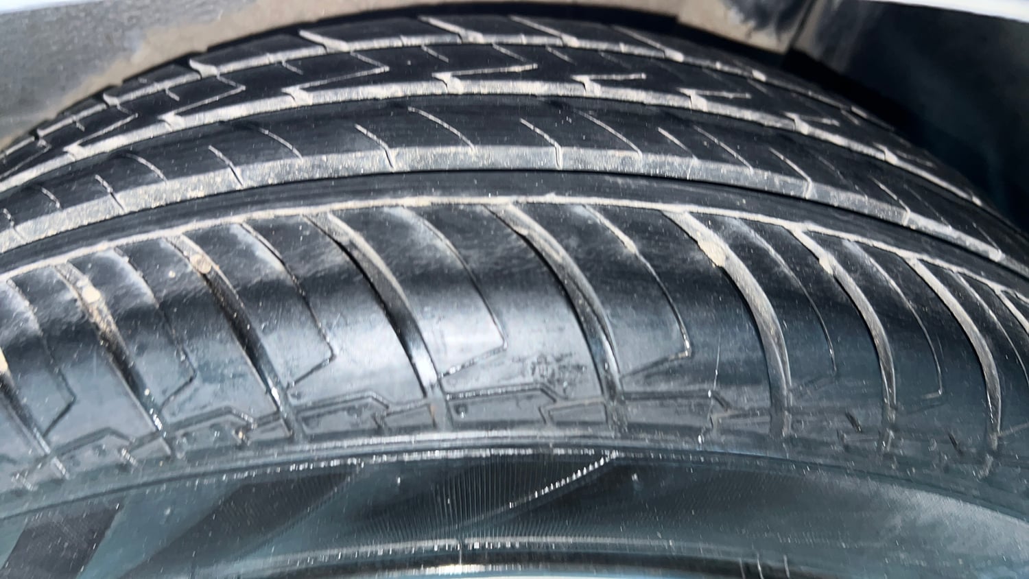 Used 2017 Maruti Suzuki Ignis Delta 1.2 MT Petrol Manual tyres LEFT REAR TYRE TREAD VIEW