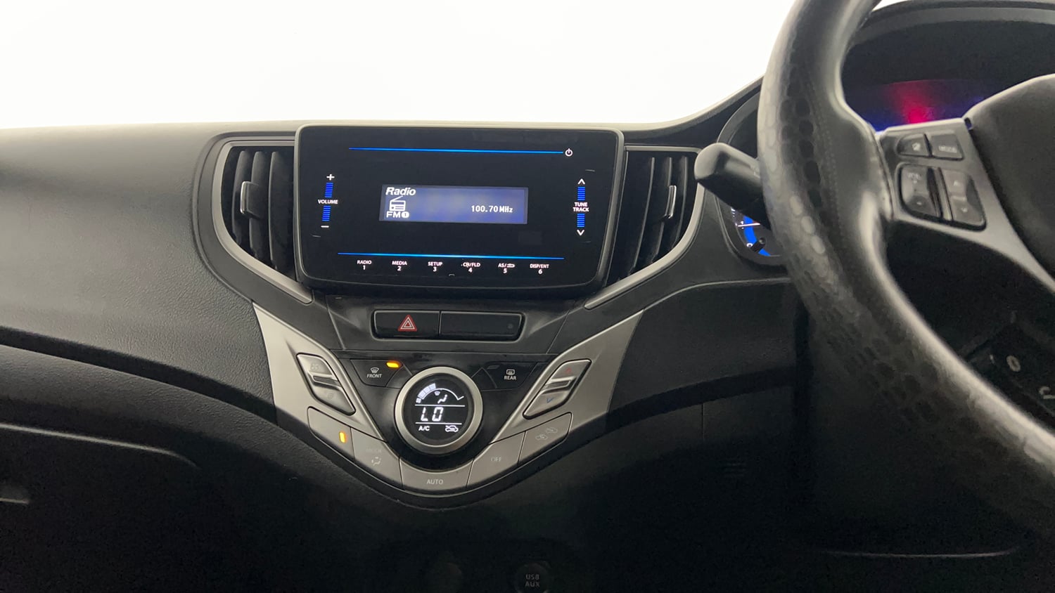 Used 2019 Maruti Suzuki Baleno Delta Petrol Manual interior MUSIC SYSTEM & AC CONTROL VIEW