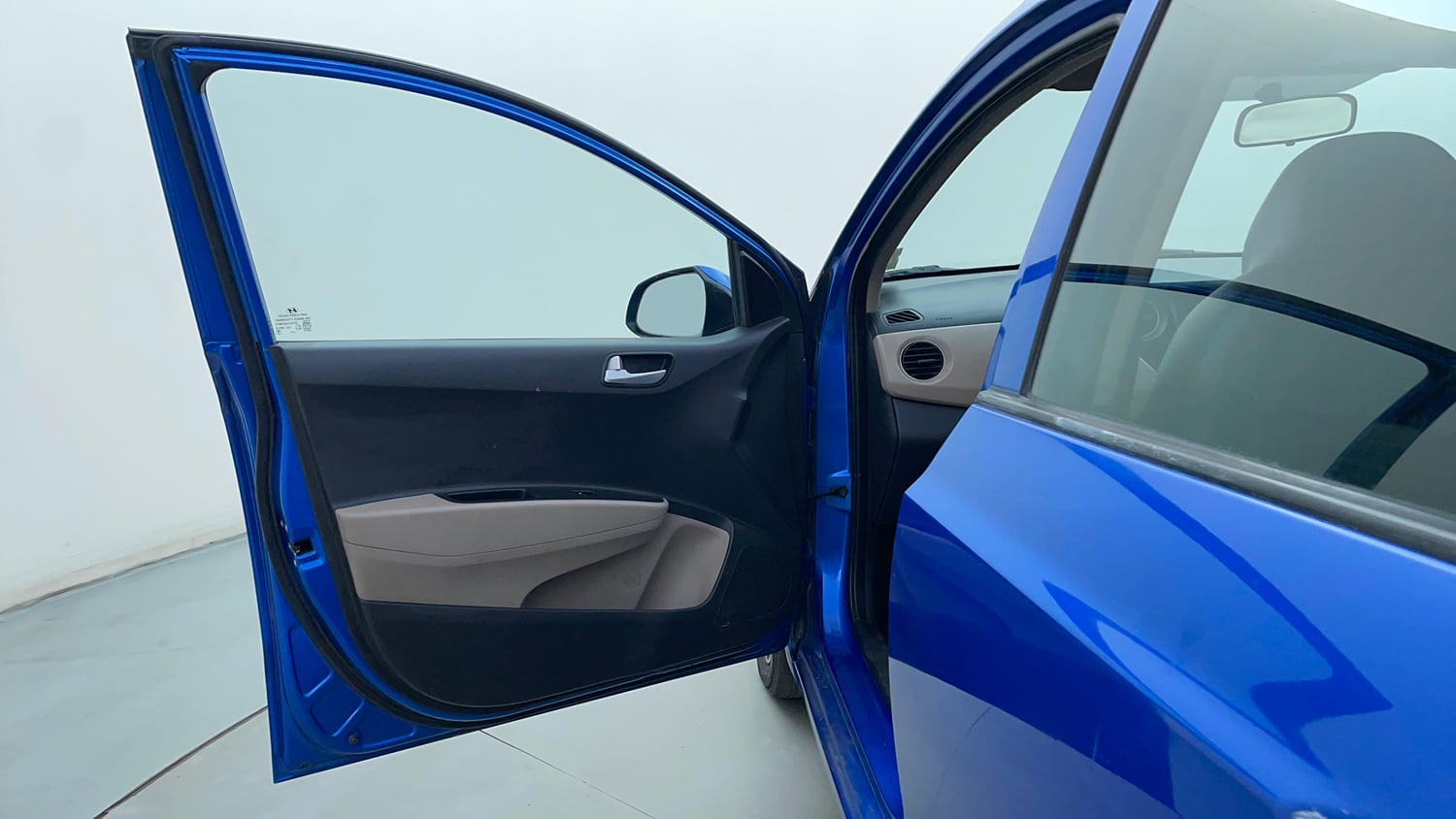 Used 2017 Hyundai Grand i10 Asta 1.2 Kappa VTVT Petrol Manual interior LEFT FRONT DOOR OPEN VIEW
