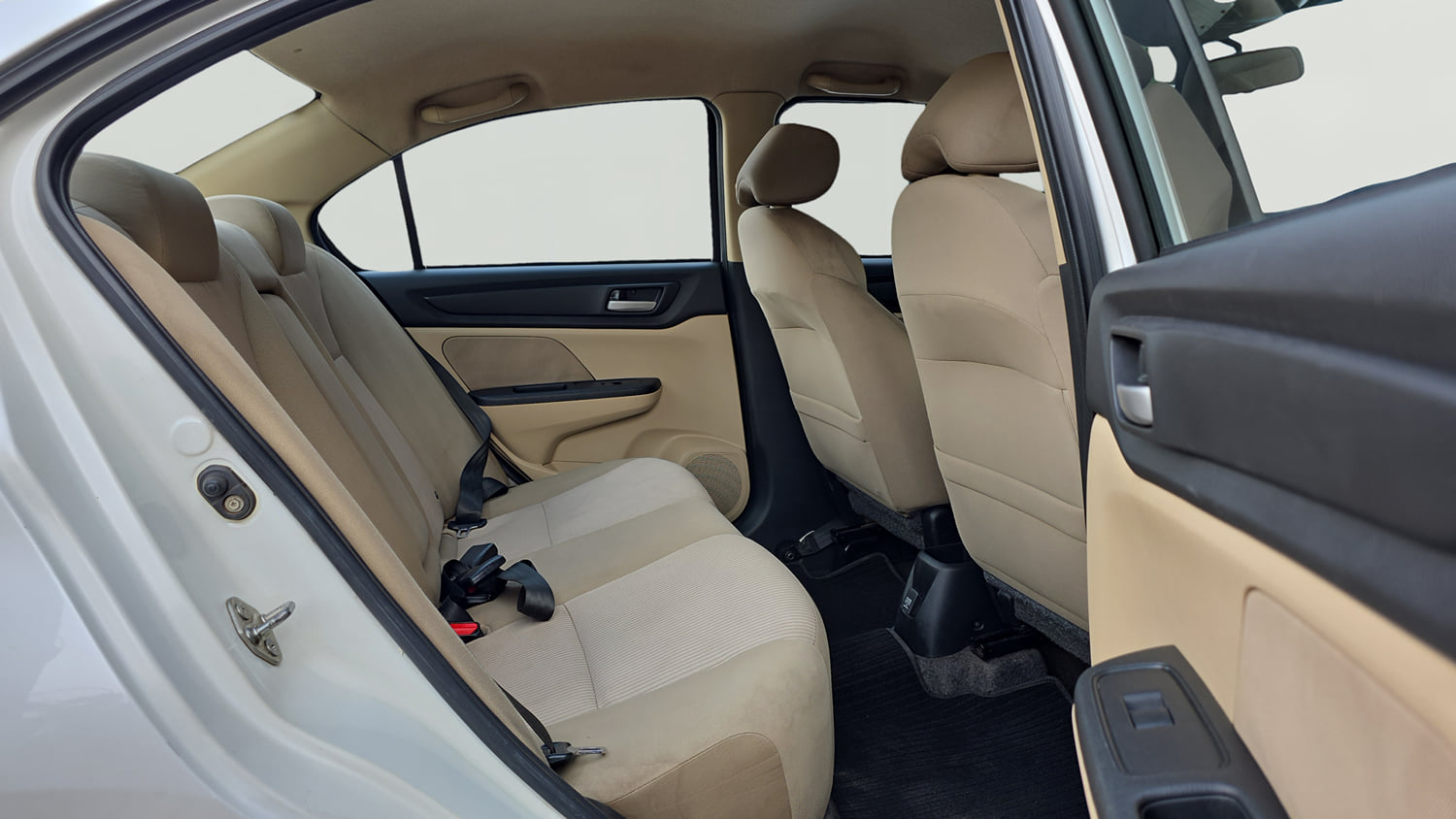 Used 2020 Honda Amaze 1.5 VX MT Diesel Diesel Manual interior RIGHT SIDE REAR DOOR CABIN VIEW