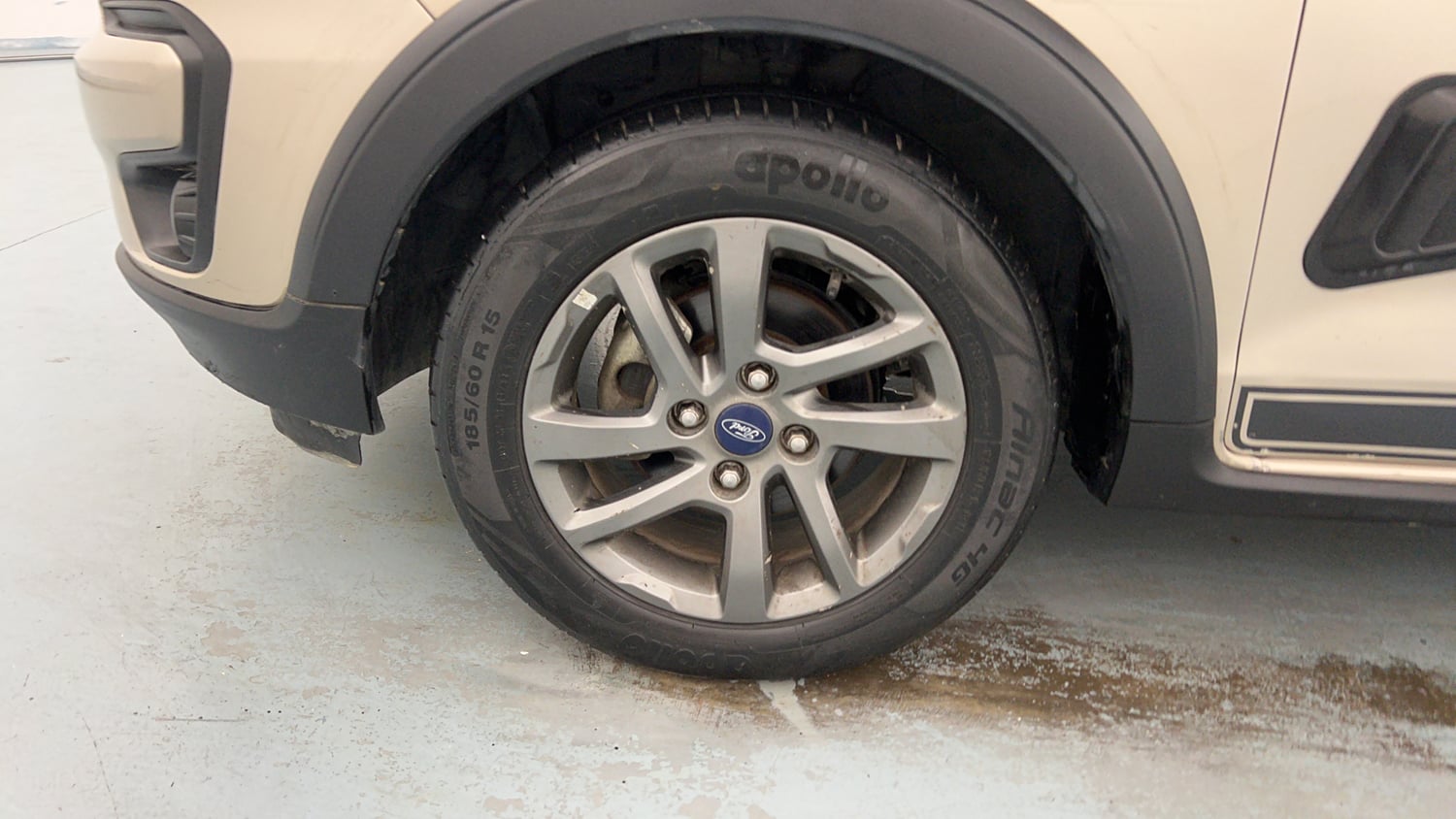 Used 2019 Ford Freestyle Titanium 1.2 Ti-VCT Petrol Manual tyres LEFT FRONT TYRE RIM VIEW