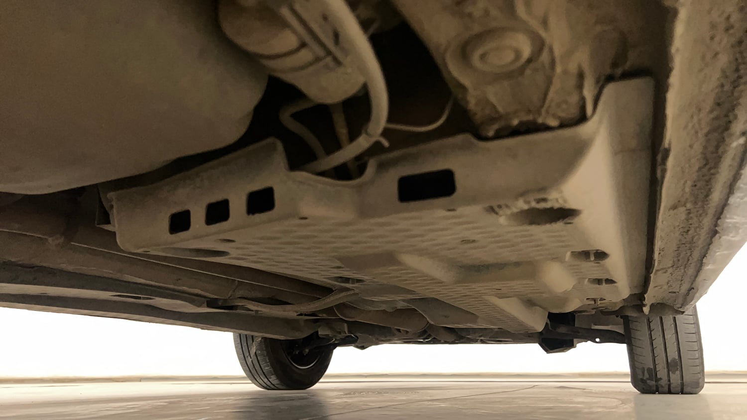 Used 2014 Volkswagen Polo Comfortline 1.2L (P) Petrol Manual extra REAR RIGHT UNDERBODY VIEW