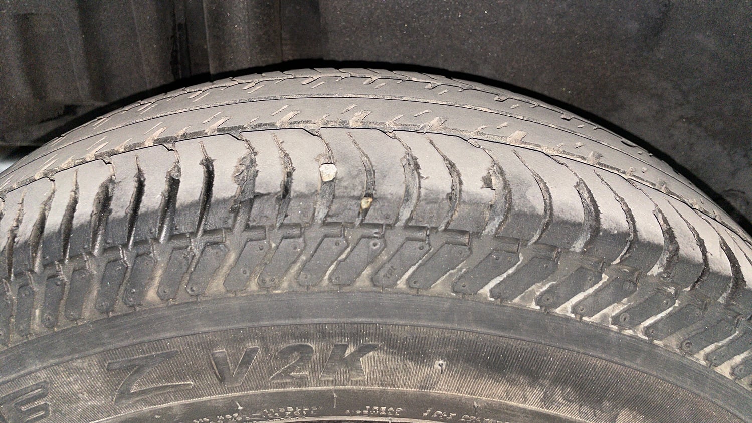 Used 2016 Maruti Suzuki Swift Dzire VXI Petrol Manual tyres RIGHT REAR TYRE TREAD VIEW