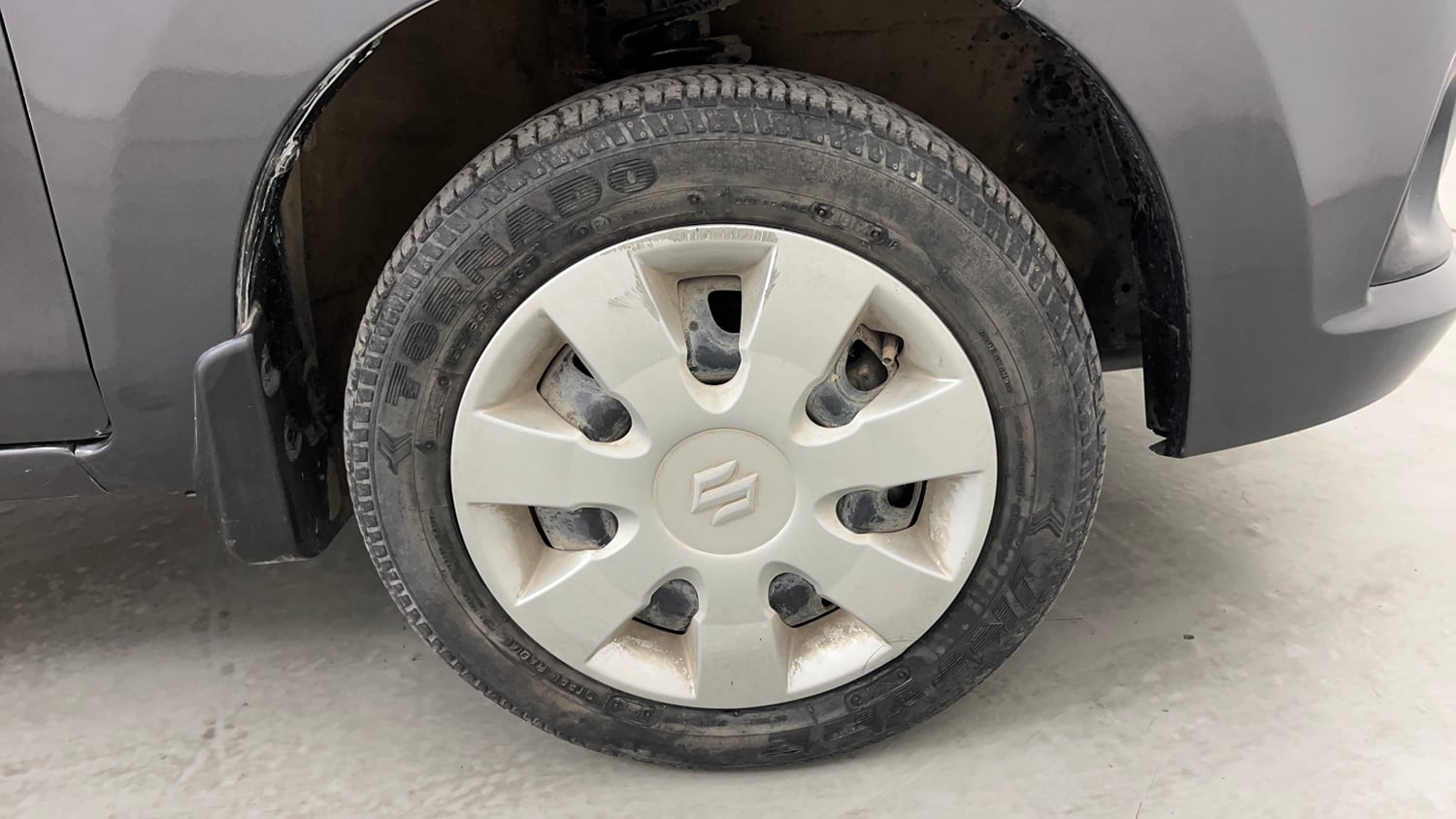 Used 2017 maruti-suzuki Alto K10 VXi (O) AMT Petrol Automatic tyres RIGHT FRONT TYRE RIM VIEW