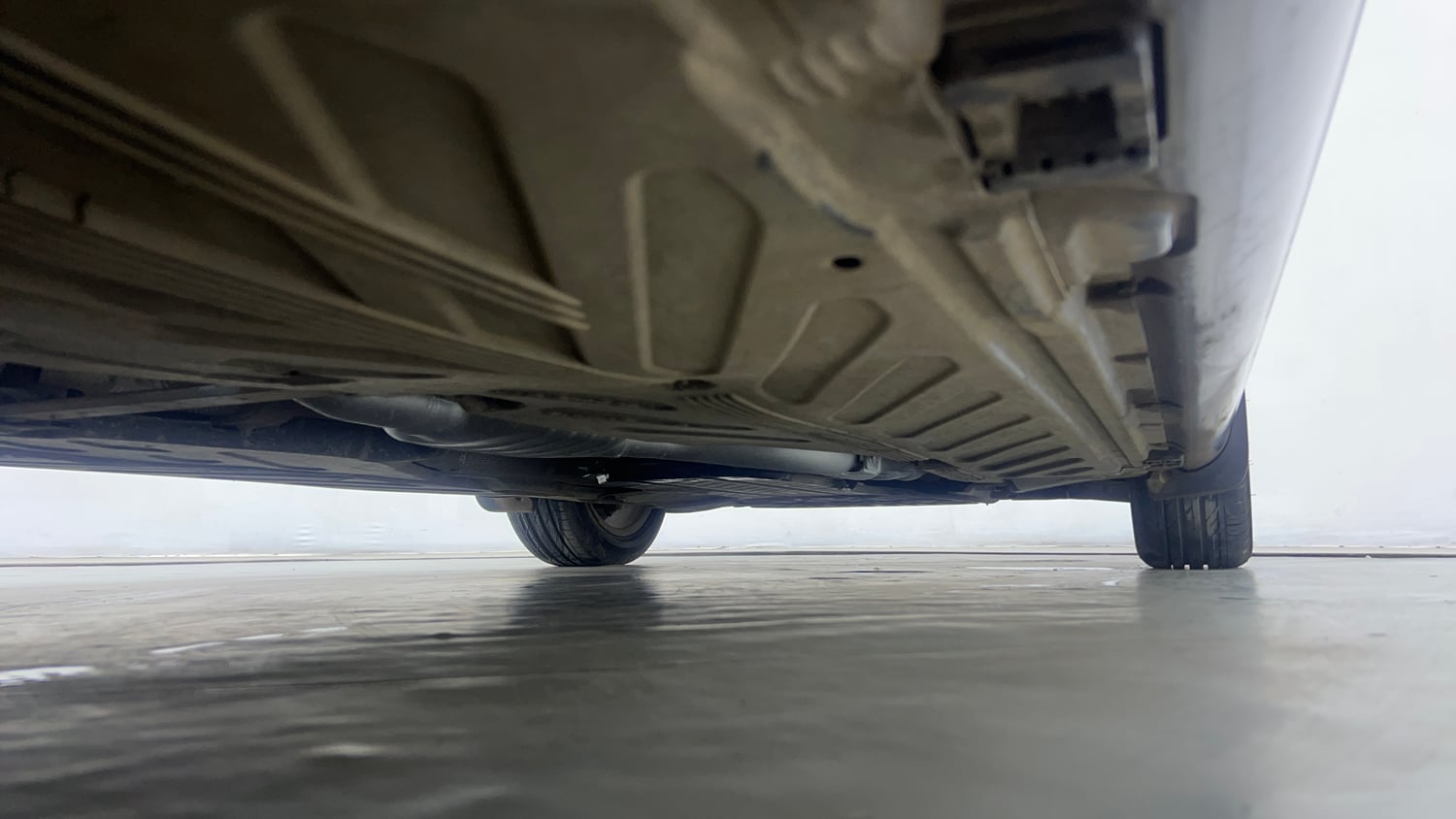 Used 2017 Mercedes-Benz C-Class C 200 Avantgarde Petrol Automatic extra REAR RIGHT UNDERBODY VIEW