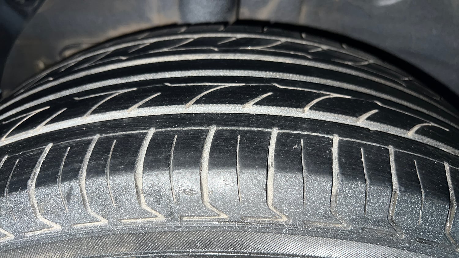 Used 2015 Hyundai Elite i20 Magna 1.2 Petrol Manual tyres RIGHT REAR TYRE TREAD VIEW