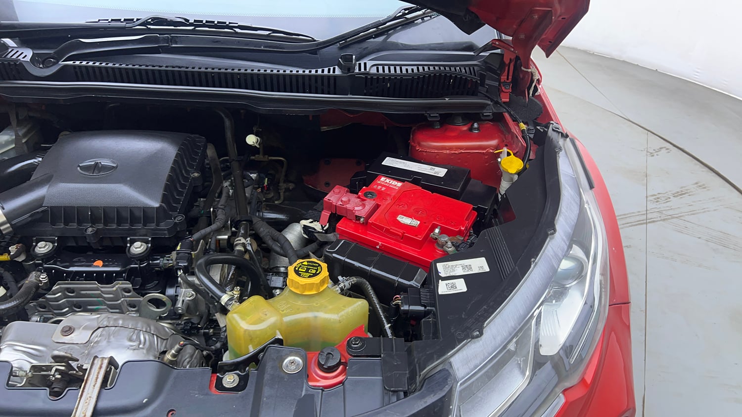 Used 2022 Tata Nexon XM Petrol Manual engine ENGINE LEFT SIDE VIEW