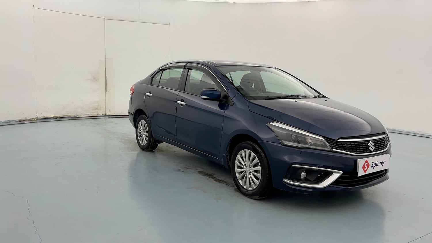 Used 2022 Maruti Suzuki Ciaz Zeta 1.5 Petrol Manual exterior RIGHT FRONT CORNER VIEW