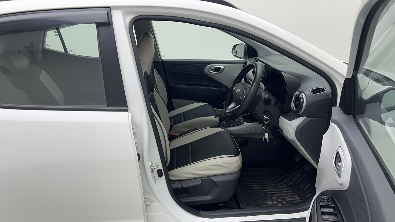 Used 2024 Hyundai Grand i10 Nios Sportz 1.2 Kappa VTVT Petrol Manual interior RIGHT SIDE FRONT DOOR CABIN VIEW