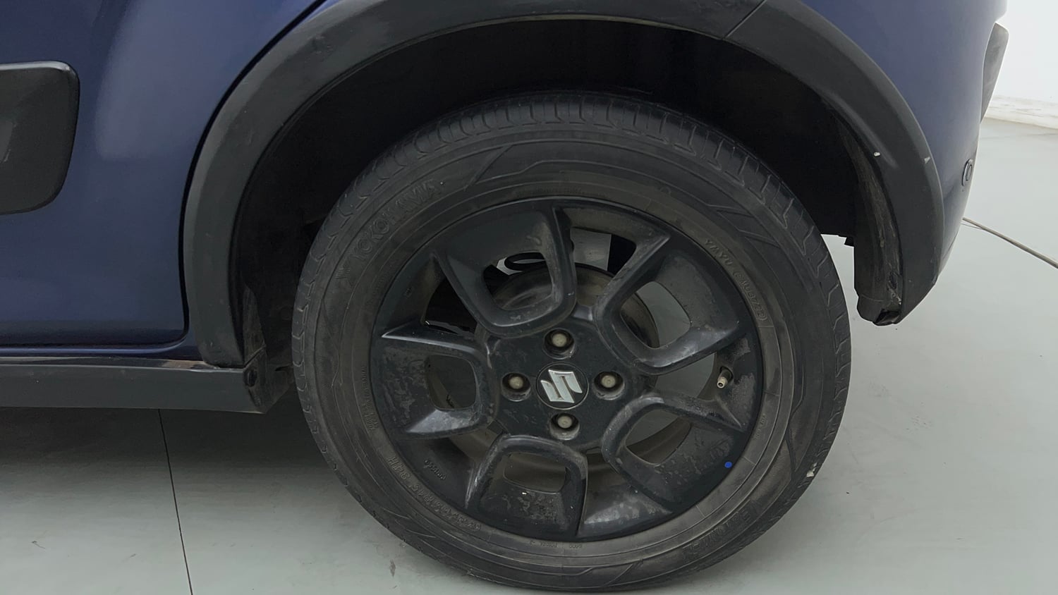 Used 2019 Maruti Suzuki Ignis Zeta 1.2 AMT Petrol Automatic tyres LEFT REAR TYRE RIM VIEW