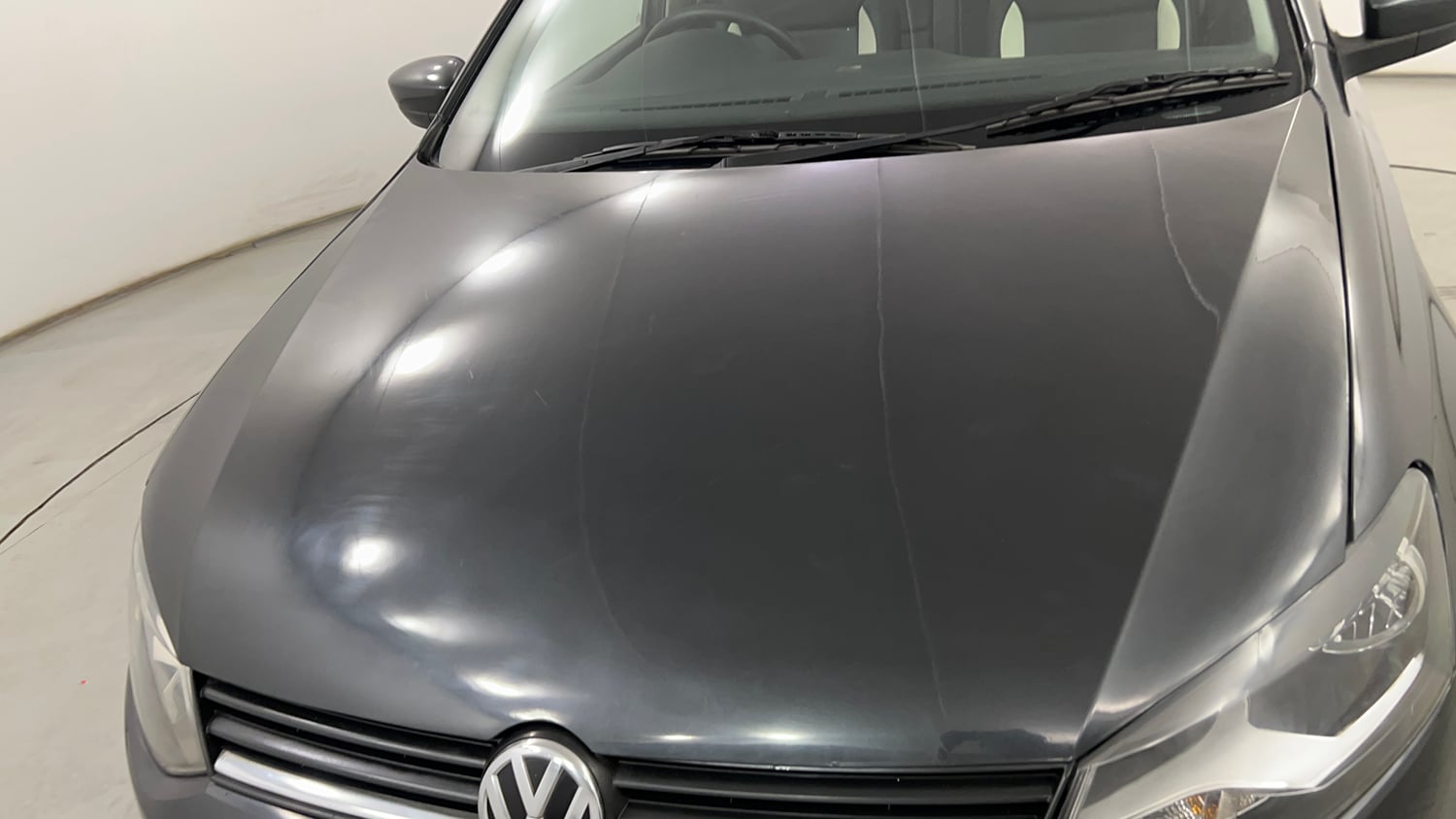 Used 2014 Volkswagen Polo Comfortline 1.2L (P) Petrol Manual dents MINOR SCRATCH