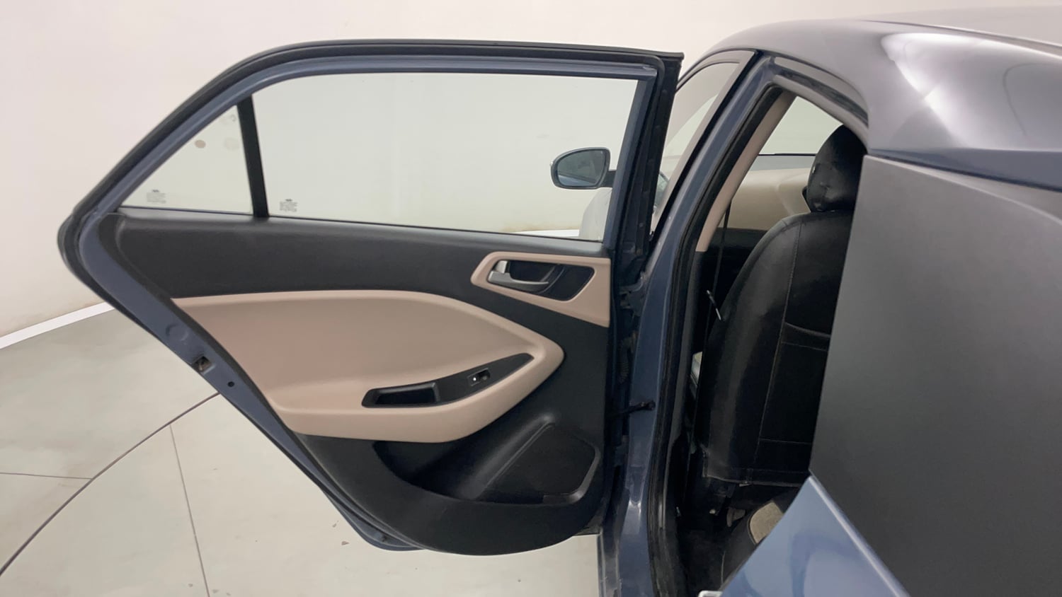 Used 2015 Hyundai Elite i20 Sportz 1.2 Petrol Manual interior LEFT REAR DOOR OPEN VIEW