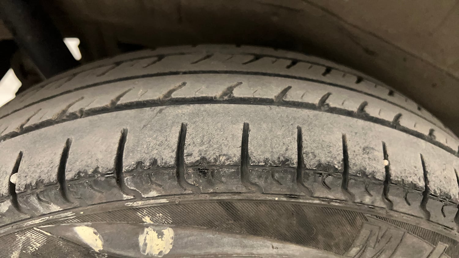 Used 2013 Maruti Suzuki Wagon R LXI CNG Cng Manual tyres RIGHT REAR TYRE TREAD VIEW