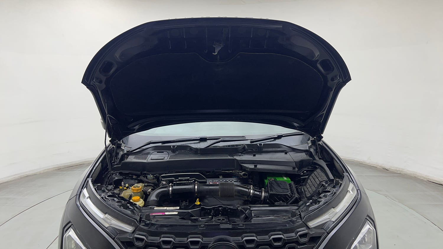 Used 2021 Tata Harrier XT Plus Dark Edition Diesel Manual engine ENGINE & BONNET OPEN FRONT VIEW