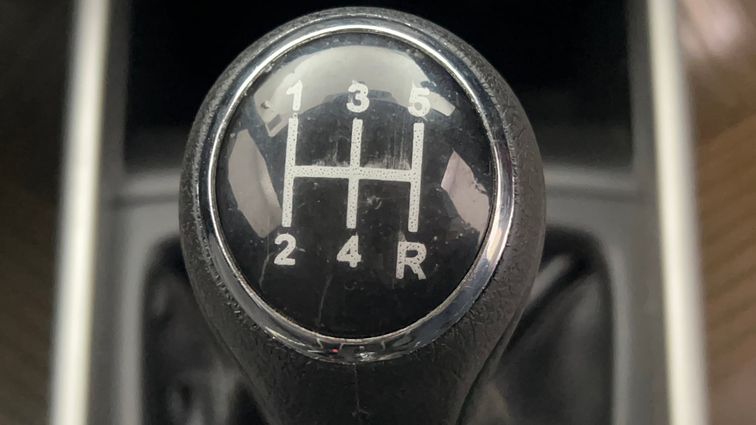 Used 2018 Maruti Suzuki Baleno Delta 1.2 Petrol Manual interior GEAR  KNOB VIEW