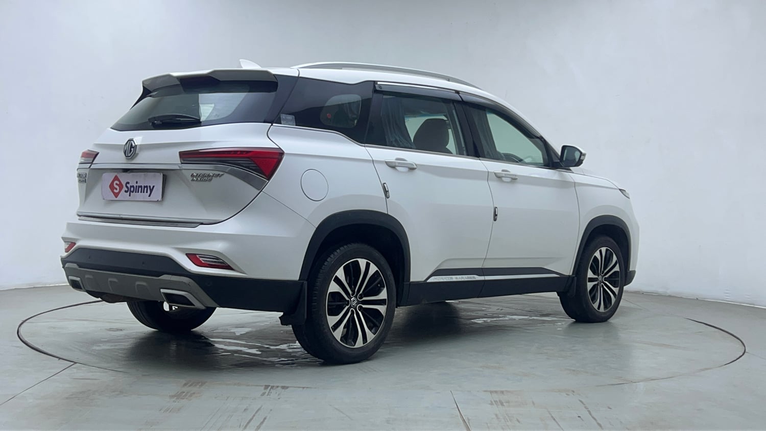 Used 2021 MG Motors Hector Plus Sharp 1.5 Petrol Turbo CVT 6-STR Petrol Automatic exterior RIGHT REAR CORNER VIEW