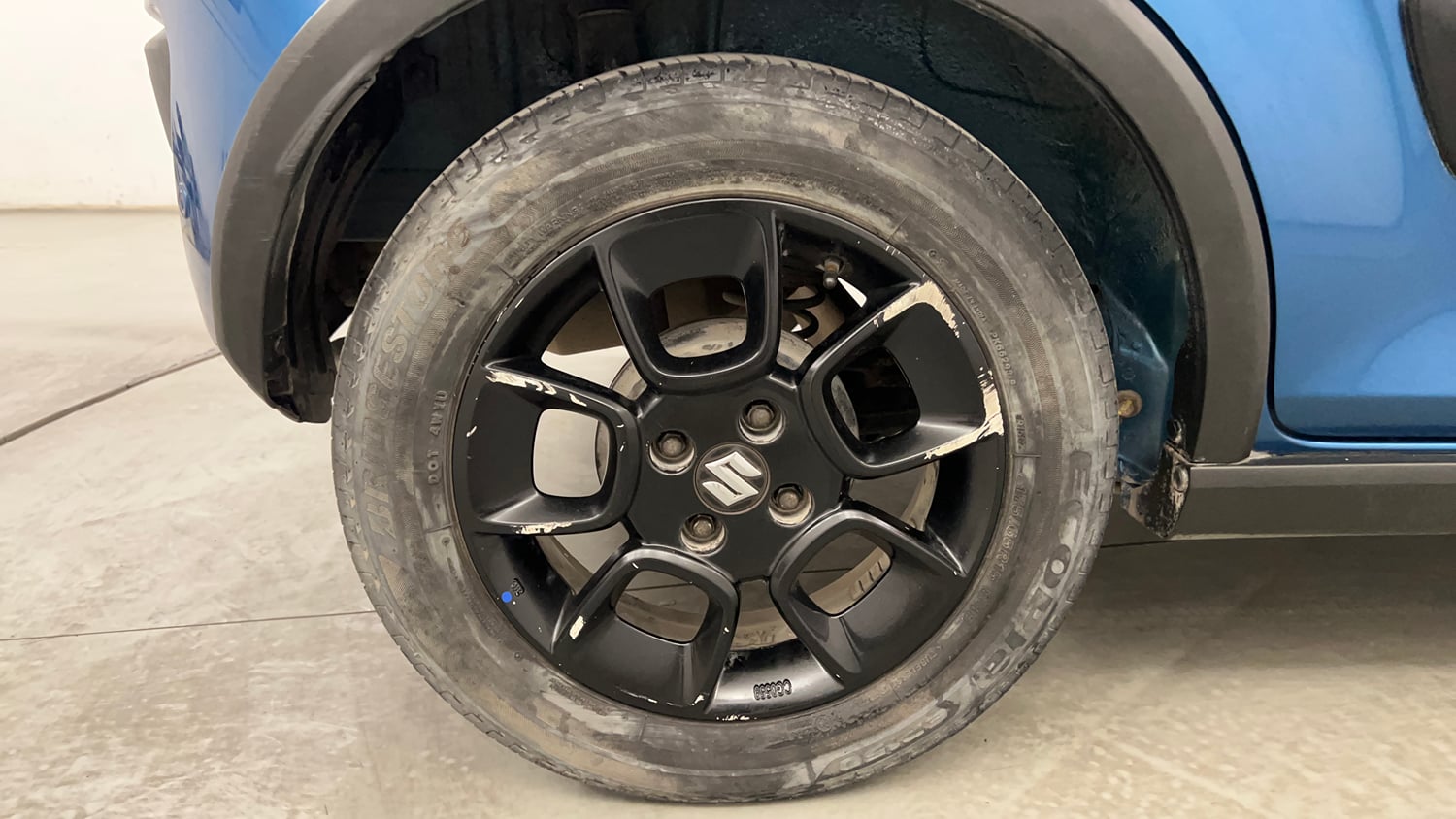 Used 2018 Maruti Suzuki Ignis Zeta 1.2 AMT Petrol Automatic tyres RIGHT REAR TYRE RIM VIEW