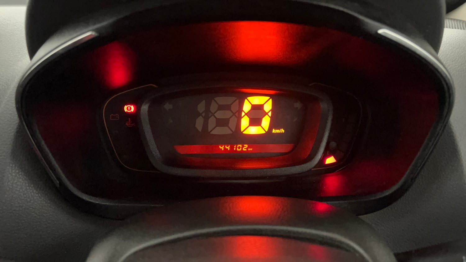 Used 2018 Renault Kwid RXT Petrol Manual interior CLUSTERMETER VIEW