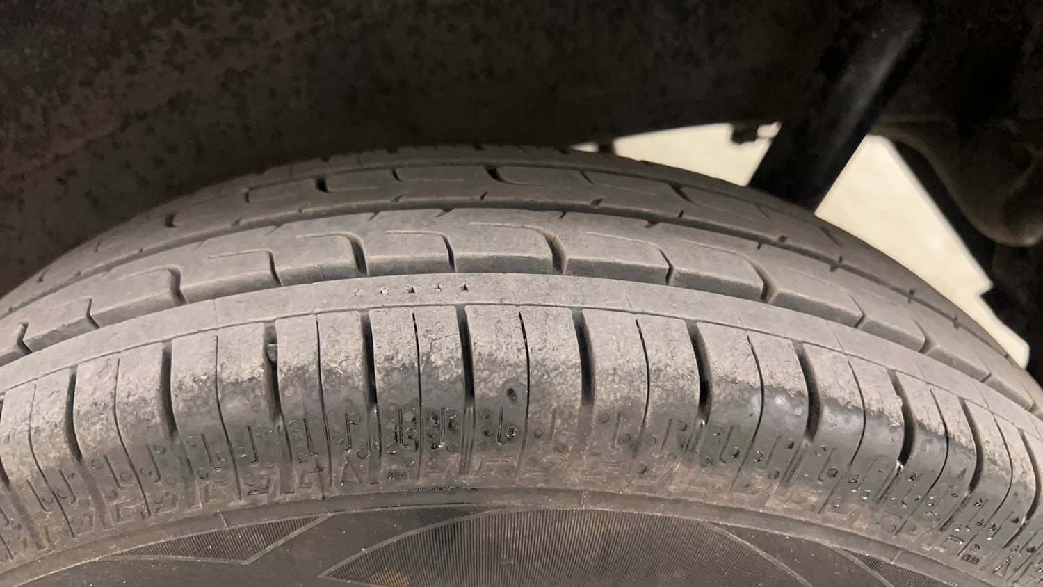 Used 2018 Maruti Suzuki Wagon R LXI CNG (O) Cng Manual tyres LEFT REAR TYRE TREAD VIEW