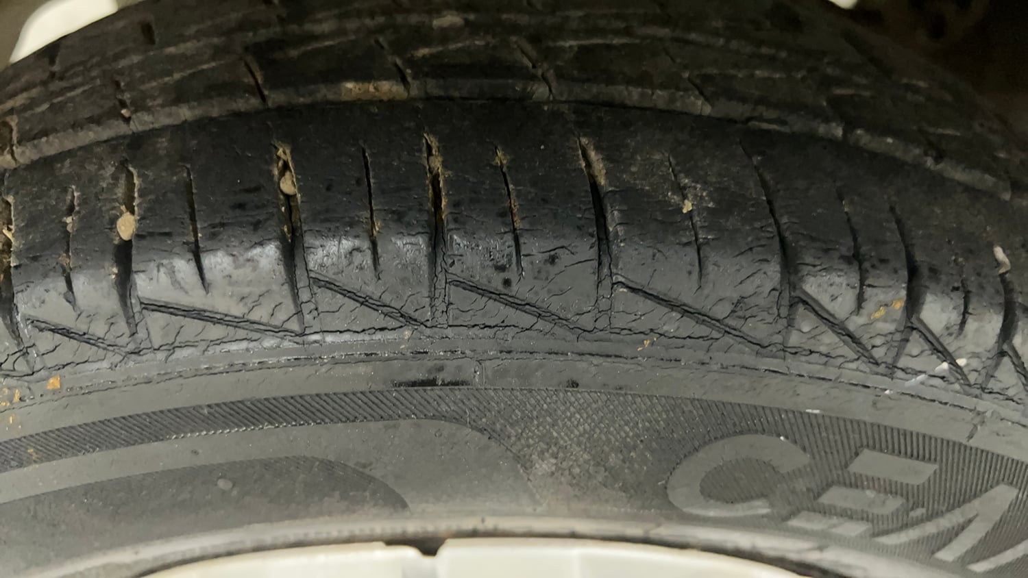 Used 2019 Maruti Suzuki Alto 800 LXi Petrol Manual tyres RIGHT REAR TYRE TREAD VIEW