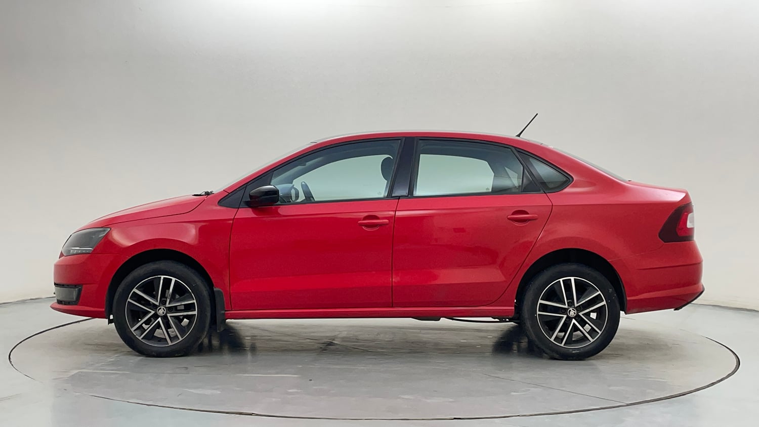 Used 2018 Skoda Rapid Style 1.6 MPI AT Petrol Automatic exterior LEFT SIDE VIEW