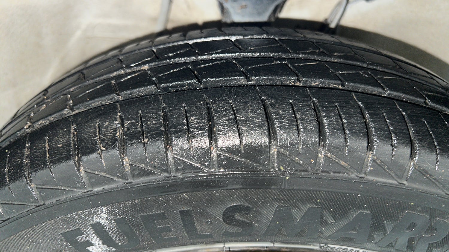 Used 2023 Maruti Suzuki Alto 800 VXi Petrol Manual tyres RIGHT FRONT TYRE TREAD VIEW