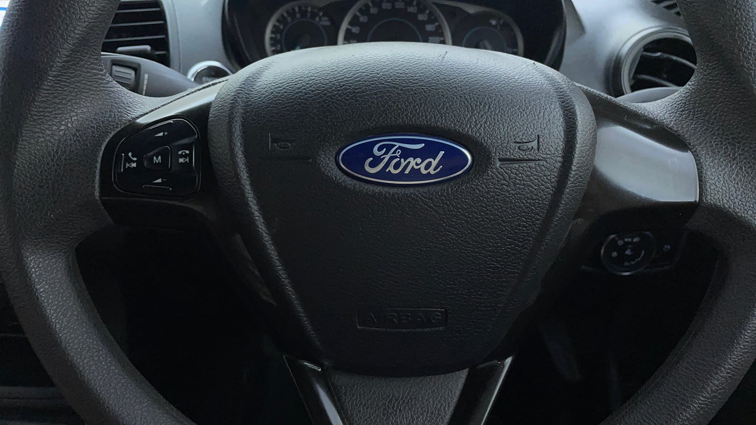 Used 2021 Ford Freestyle Titanium 1.2 Ti-VCT Petrol Manual top_features Airbags