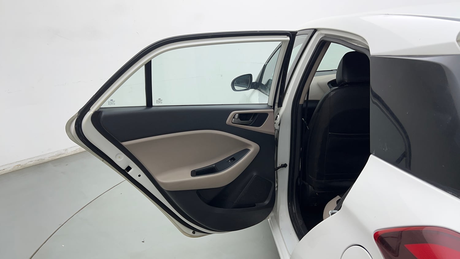 Used 2016 Hyundai Elite i20 Magna 1.2 Petrol Manual interior LEFT REAR DOOR OPEN VIEW