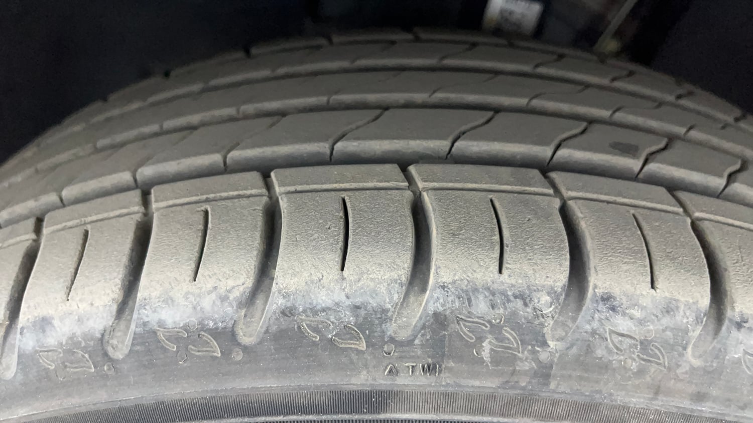 Used 2025 Skoda Kushaq Monte Carlo 1.0L TSI AT Petrol Automatic tyres LEFT FRONT TYRE TREAD VIEW