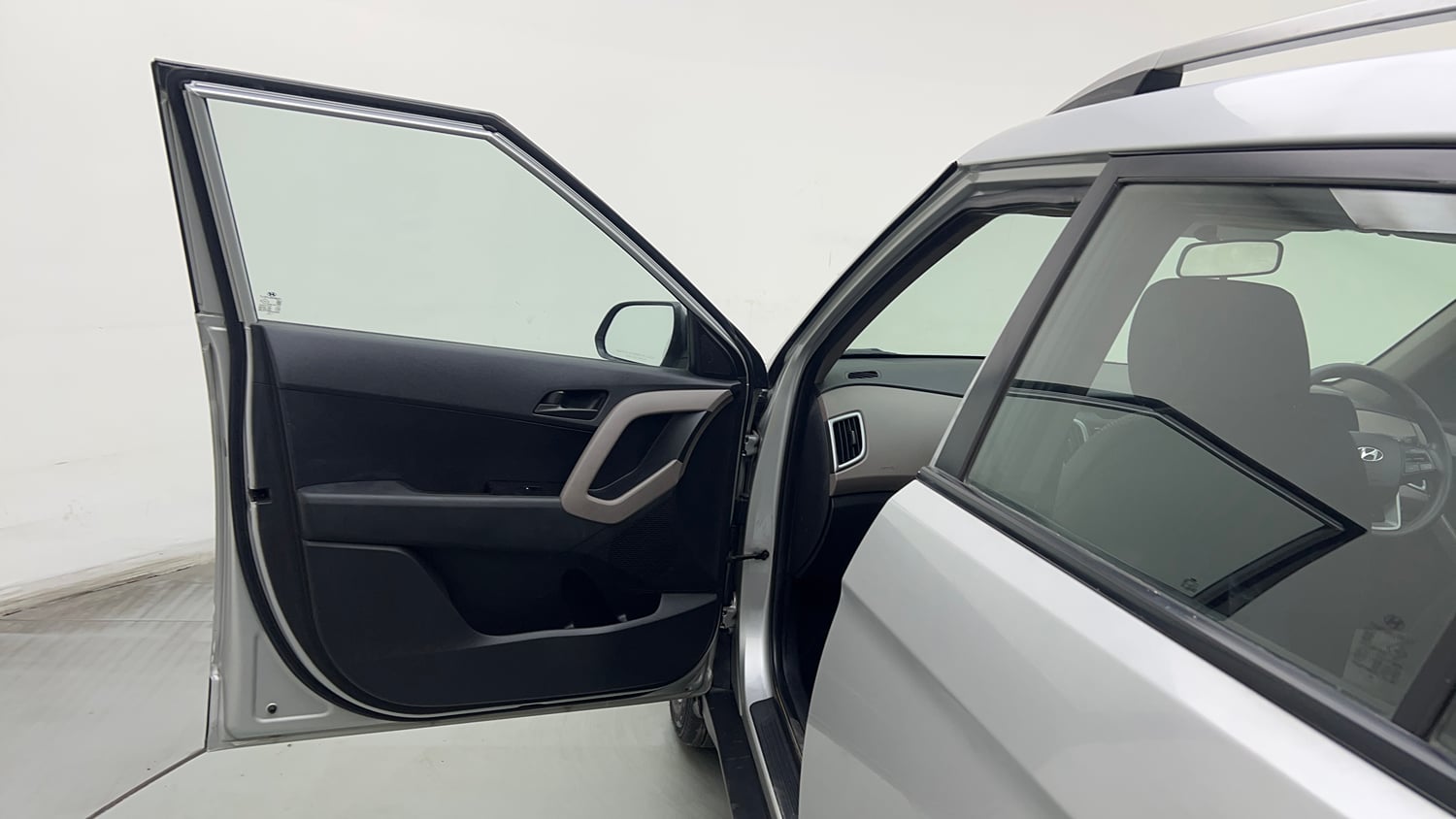 Used 2018 Hyundai Creta E Plus 1.6 Petrol Petrol Manual interior LEFT FRONT DOOR OPEN VIEW