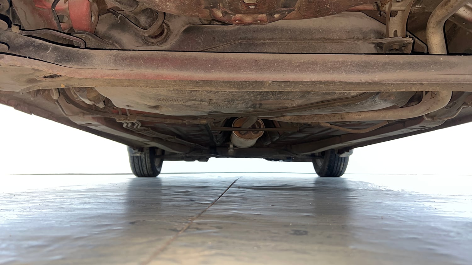 Used 2019 Maruti Suzuki Swift ZXi Plus AMT Petrol Automatic extra REAR UNDERBODY VIEW (TAKEN FROM REAR)