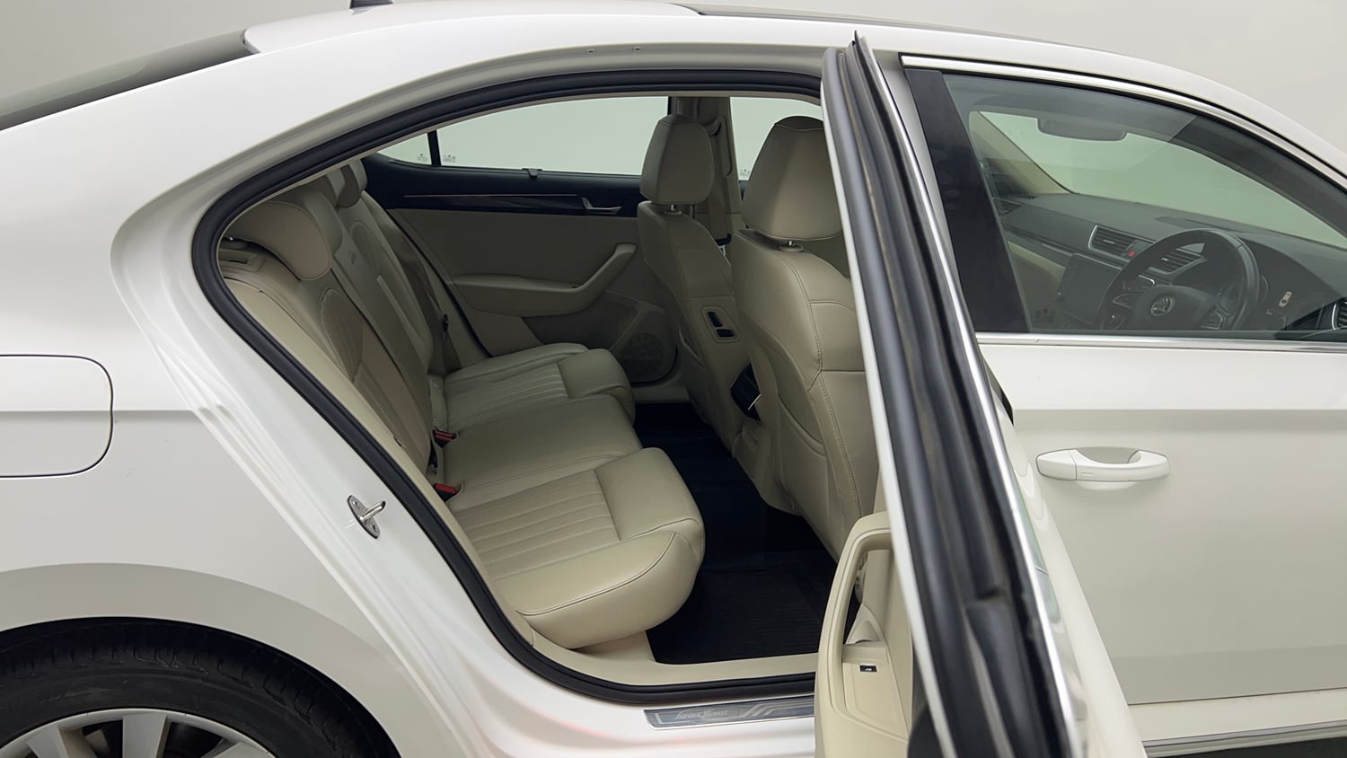 Used 2018 Skoda Superb L&K TSI AT Petrol Automatic interior RIGHT SIDE REAR DOOR CABIN VIEW