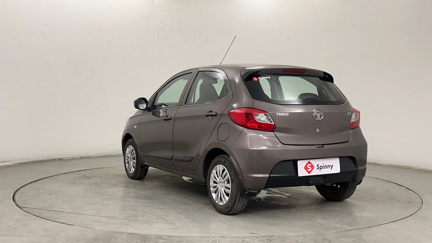 Used 2017 Tata Tiago Revotron XT Petrol Manual exterior LEFT REAR CORNER VIEW
