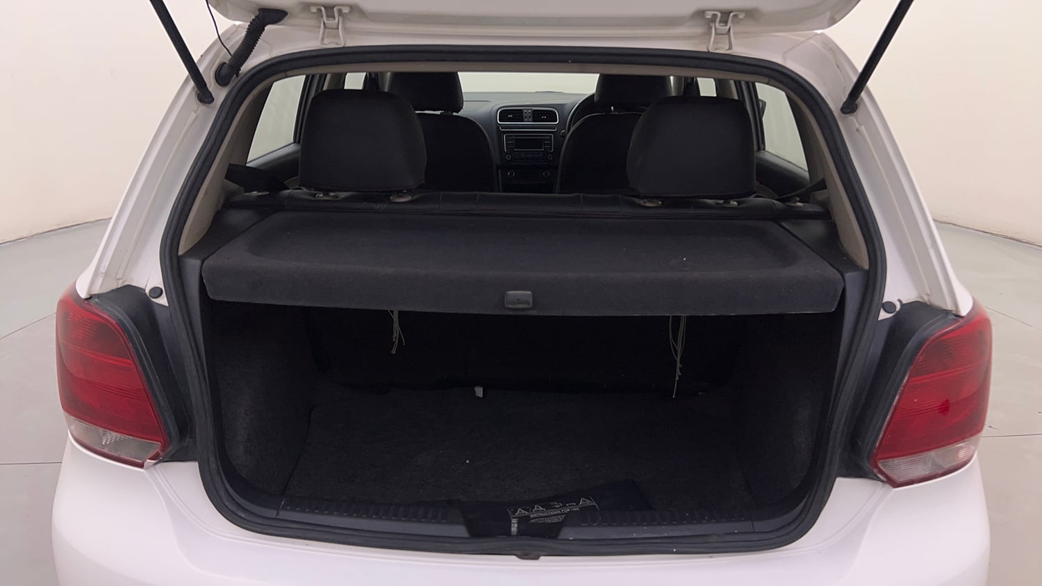 Used 2013 Volkswagen Polo Highline1.2L (P) Petrol Manual interior DICKY INSIDE VIEW