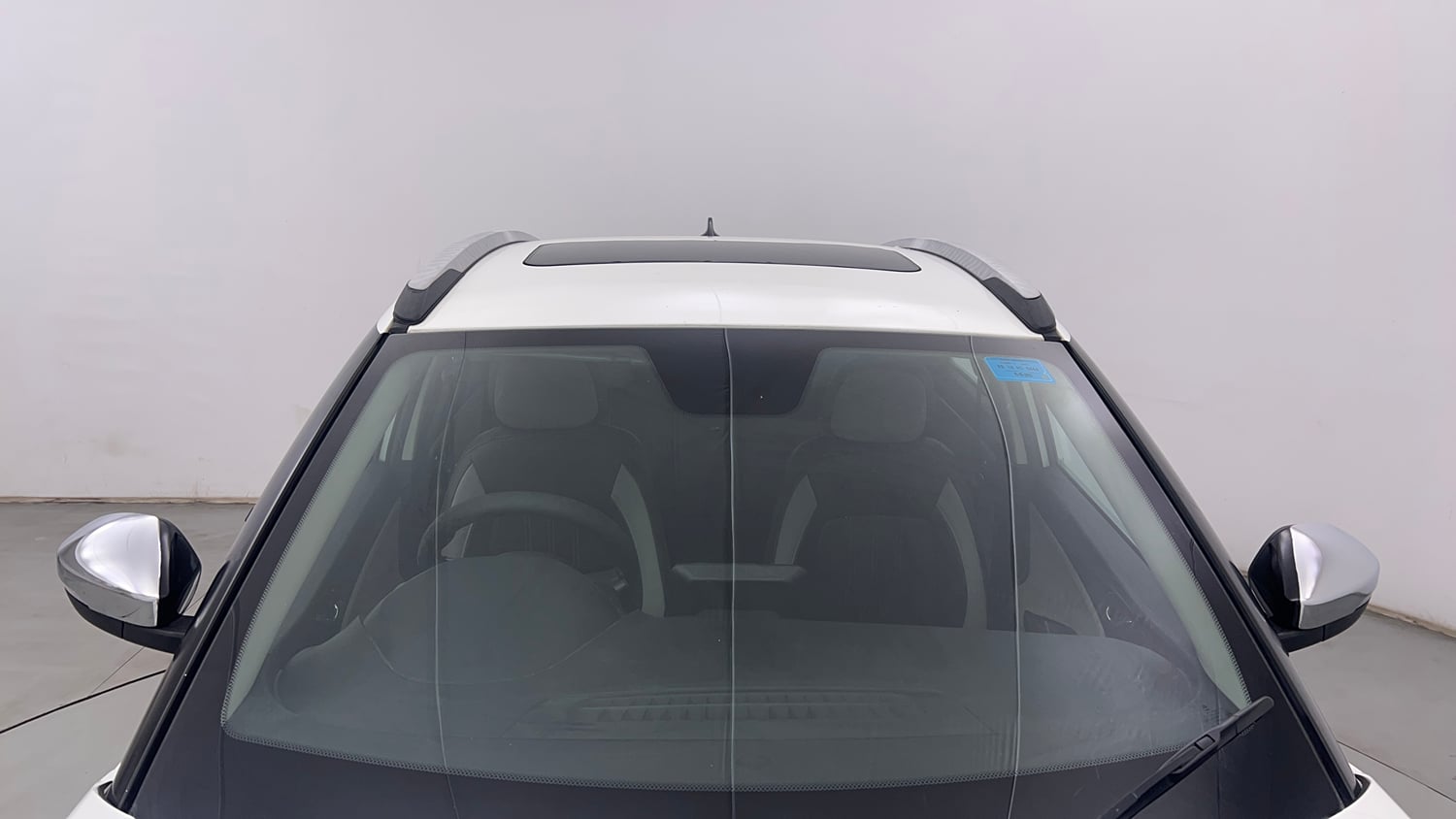 Used 2022 Tata Nexon XZ Plus (O) Petrol Manual exterior FRONT WINDSHIELD VIEW