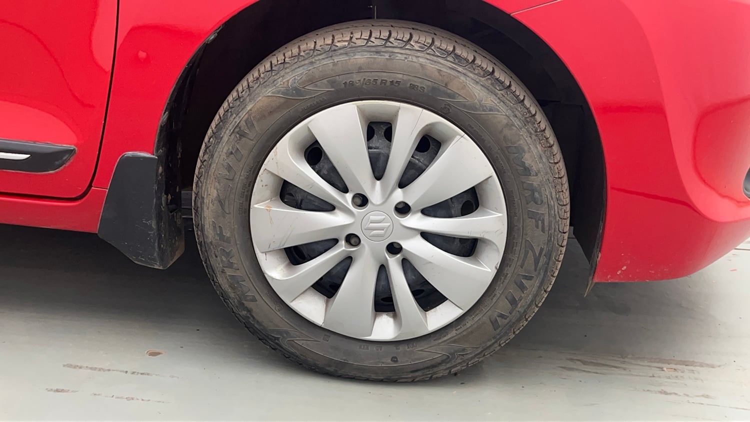 Used 2018 Maruti Suzuki Baleno Delta 1.2 Petrol Manual tyres RIGHT FRONT TYRE RIM VIEW