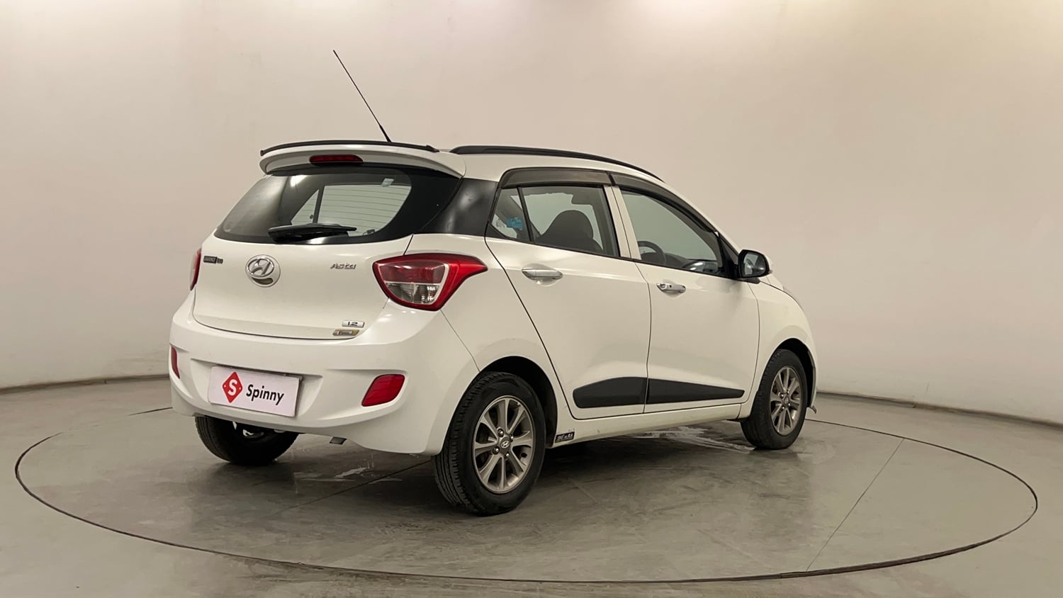 Used 2015 Hyundai Grand i10 Asta 1.2 Kappa VTVT Petrol Manual exterior RIGHT REAR CORNER VIEW