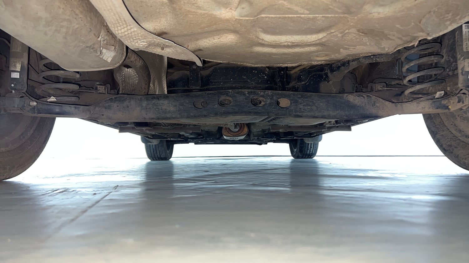 Used 2023 Skoda Slavia Style 1.0L TSI AT Petrol Automatic extra REAR UNDERBODY VIEW (TAKEN FROM REAR)
