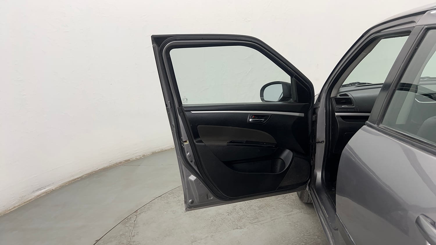 Used 2014 Maruti Suzuki Swift VXi Petrol Manual interior LEFT FRONT DOOR OPEN VIEW