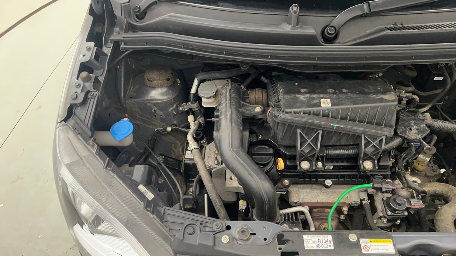 Used 2025 Maruti Suzuki Wagon R LXI 1.0 Petrol Manual engine ENGINE RIGHT SIDE VIEW