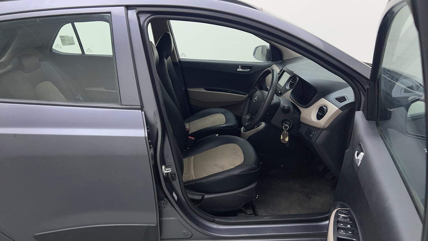 Used 2018 Hyundai Grand i10 Sportz 1.2 Kappa VTVT Petrol Manual interior RIGHT SIDE FRONT DOOR CABIN VIEW